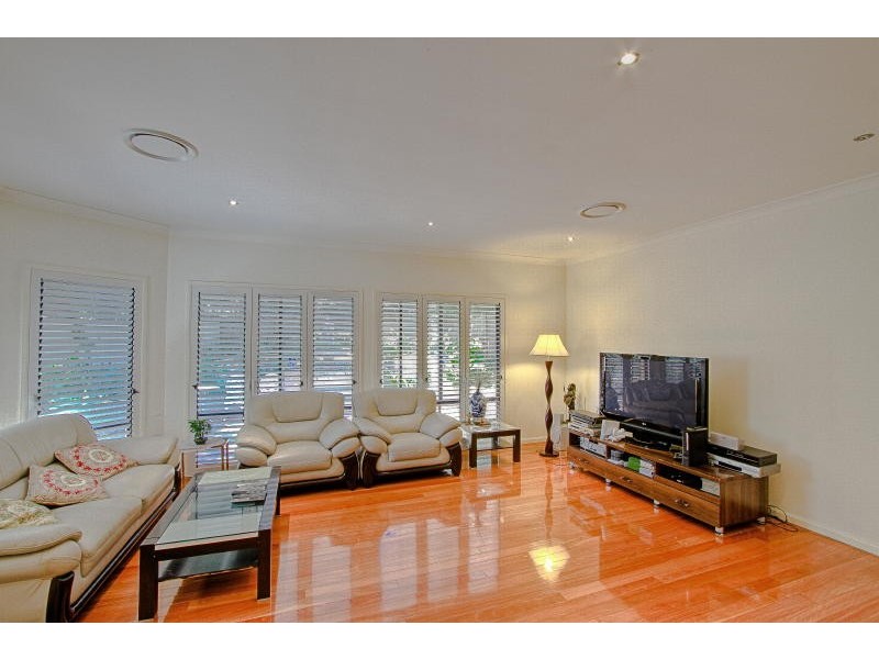 24 Kerrie Road, Oatlands NSW 2117