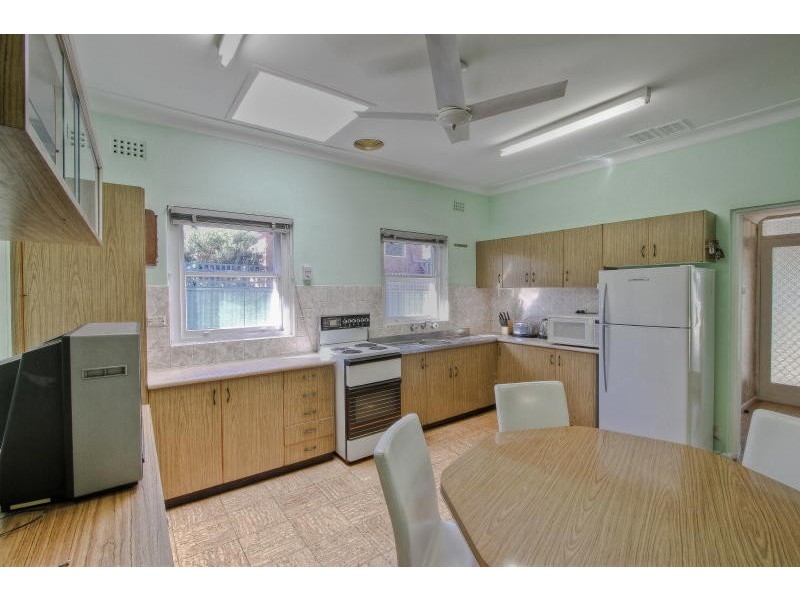 8 Charles Street, Oatlands NSW 2117