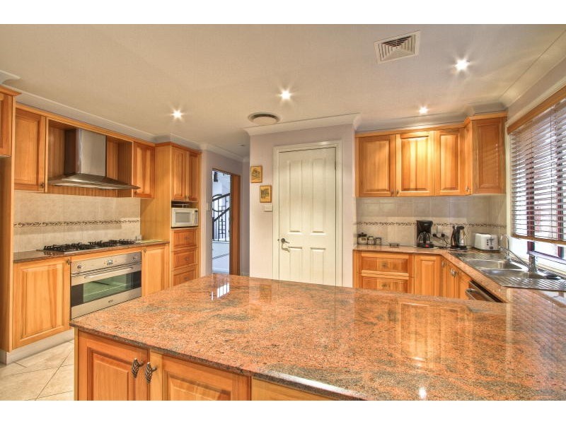 20 Lachlan Drive, Winston Hills NSW 2153
