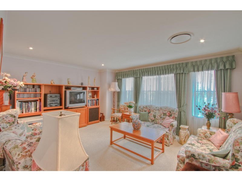 20 Lachlan Drive, Winston Hills NSW 2153