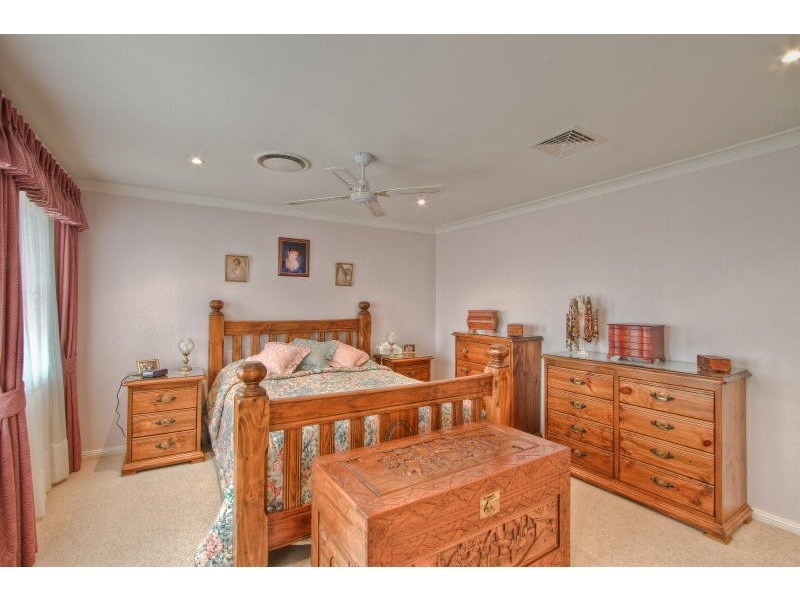 20 Lachlan Drive, Winston Hills NSW 2153