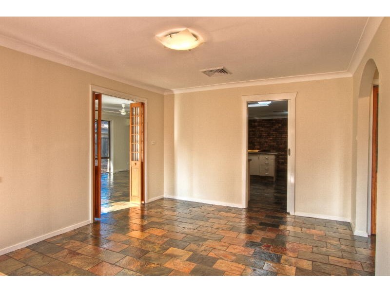 16 Woodbury Street, North Rocks NSW 2151