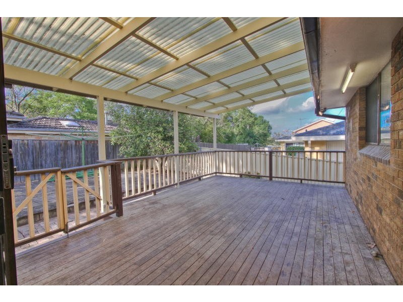 16 Woodbury Street, North Rocks NSW 2151