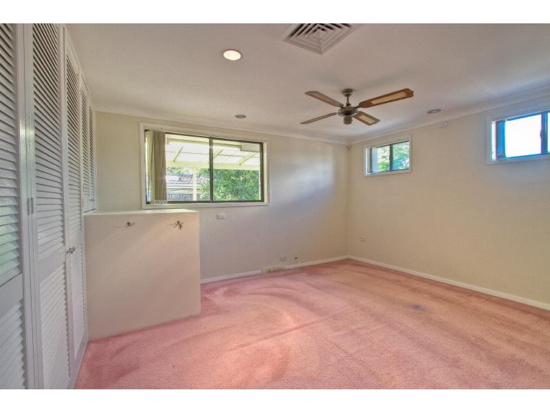 16 Woodbury Street, North Rocks NSW 2151