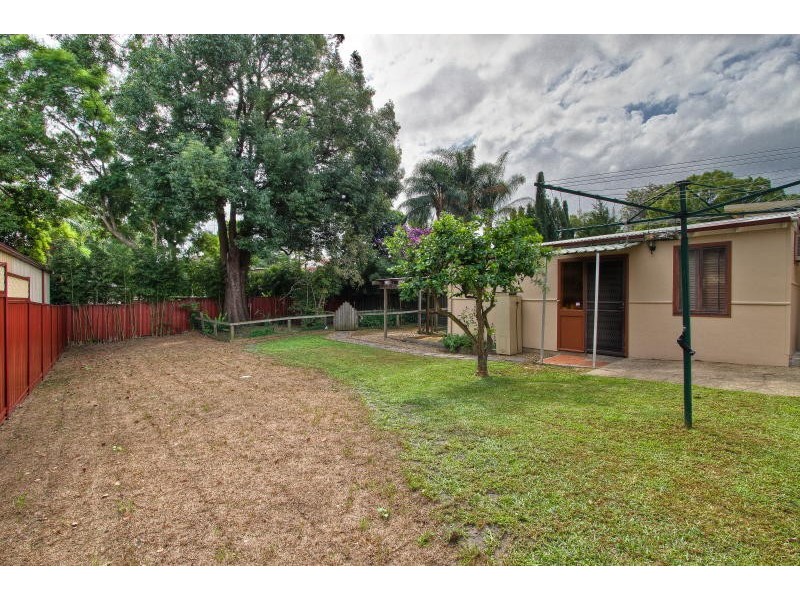 37 Hammers Road, Northmead NSW 2152