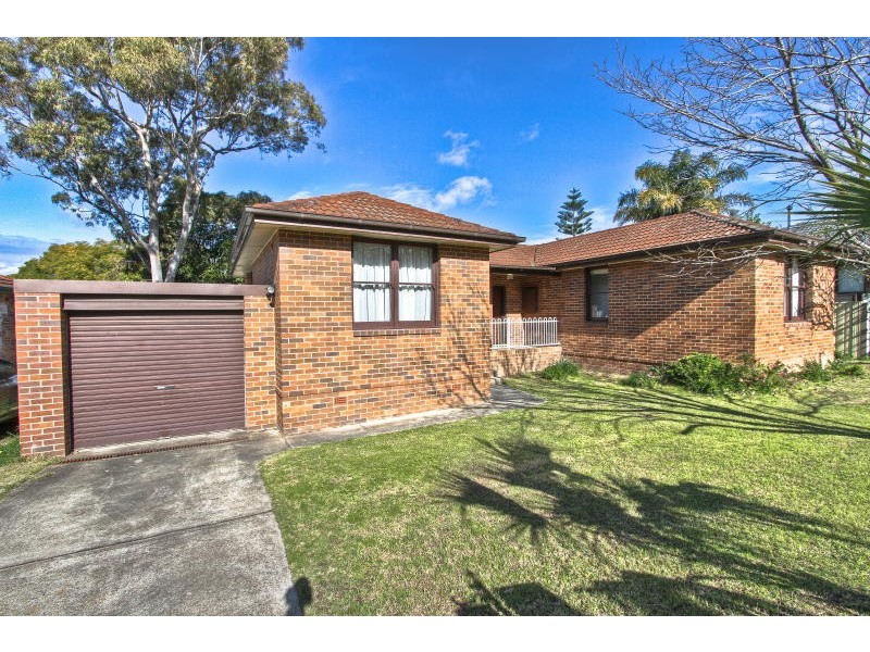 6 Greens Ave, Oatlands NSW 2117