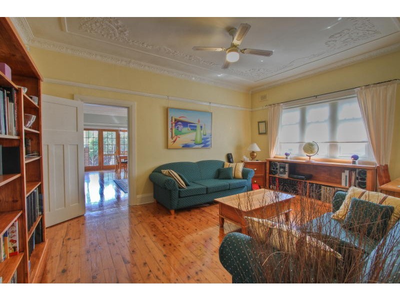 10 Wyena Road, Pendle Hill NSW 2145