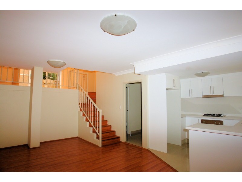 1/94  Park Road, Dundas NSW 2117