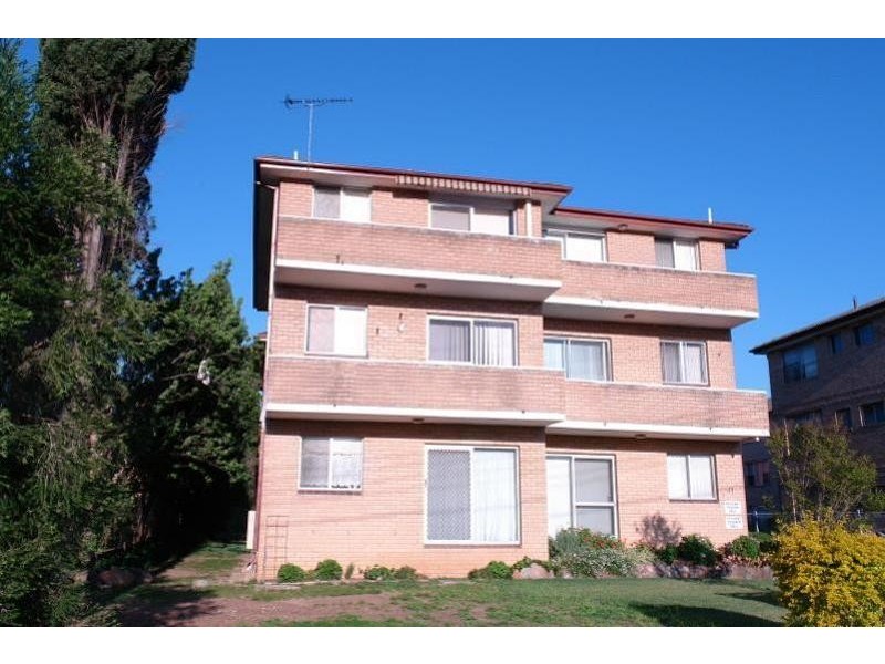 10/11  Station Street, Dundas NSW 2117