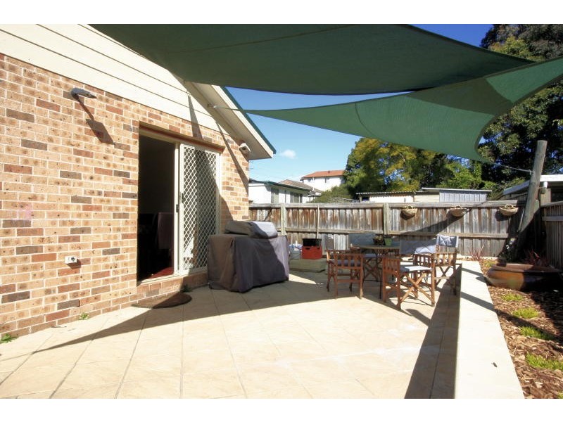 32b  Bulli Road, Toongabbie NSW 2146