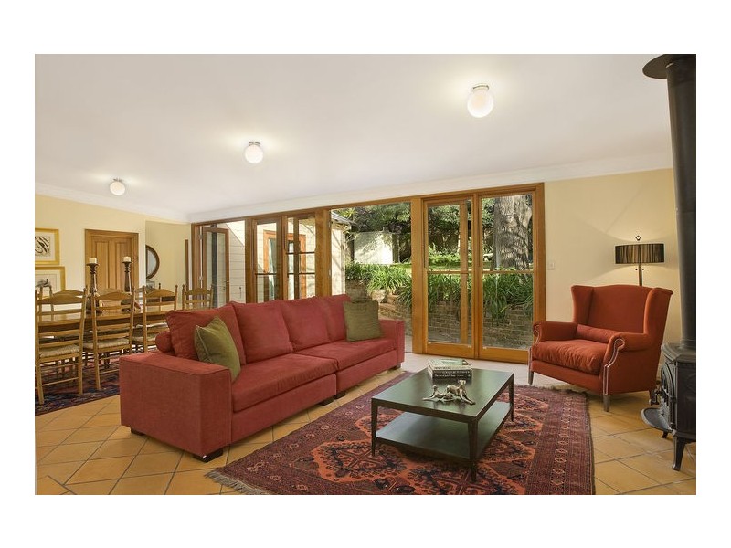 9 Canberra Avenue, Greenwich NSW 2065