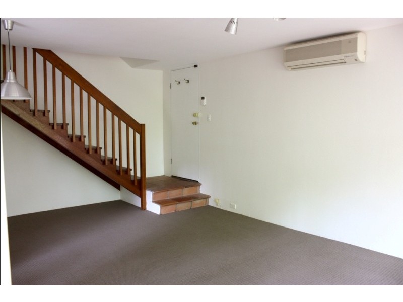 16/28 Busaco Road, Marsfield NSW 2122