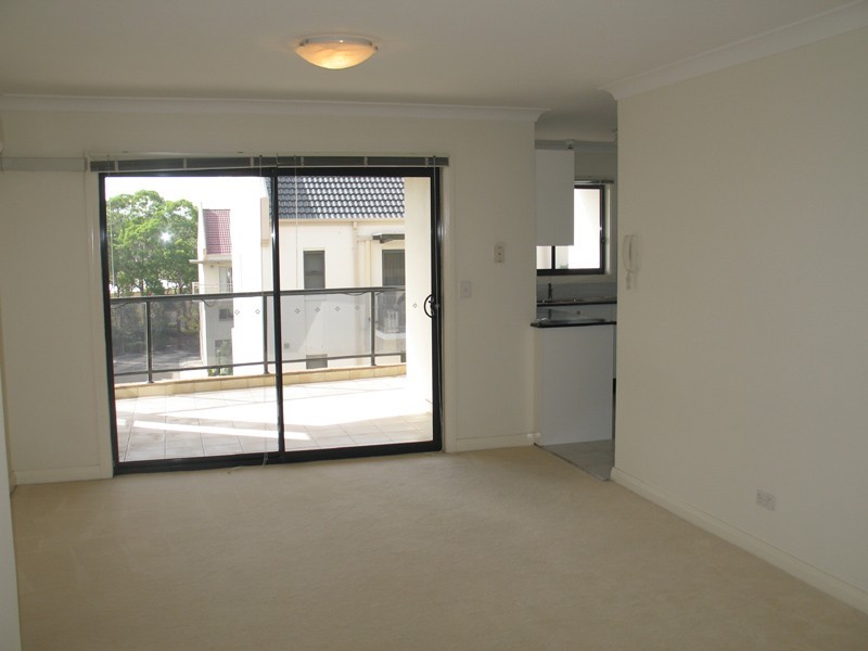 9/4 Taylors Drive, Lane Cove NSW 2066