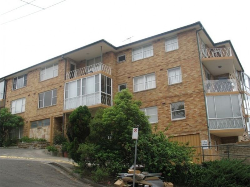 2/4 Landenburg Place, Greenwich NSW 2065