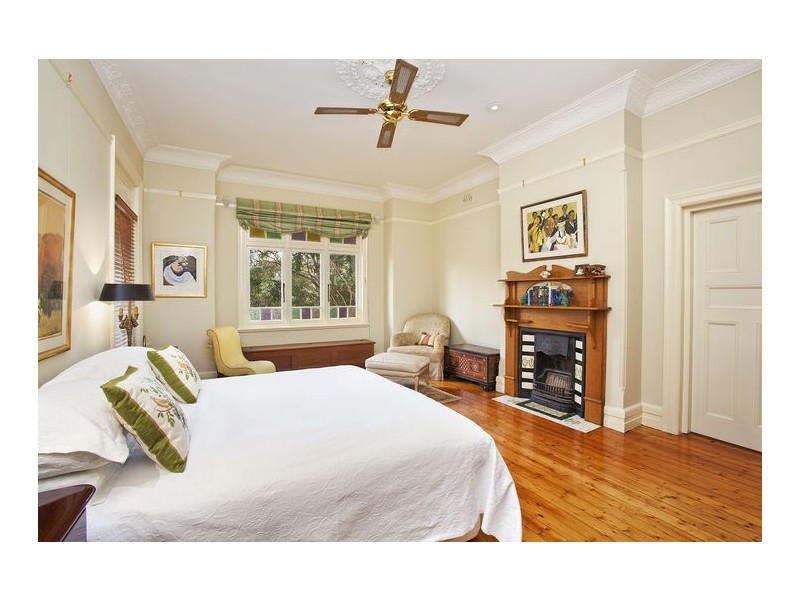 8 Mitchell Street, Greenwich NSW 2065