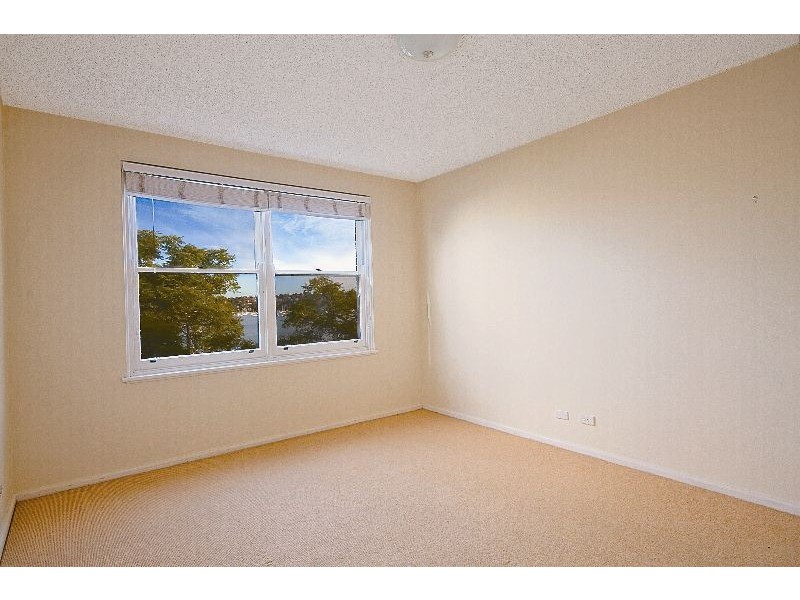 1/2 Landenburg Place, Greenwich NSW 2065