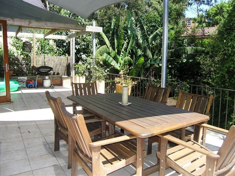 10 Crowther Avenue, Greenwich NSW 2065