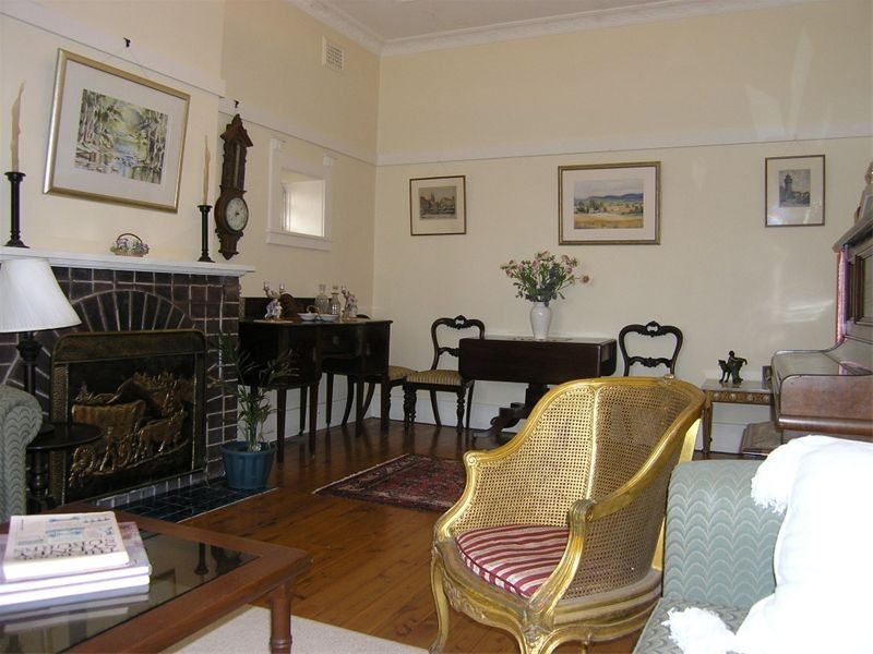 8 Wheatleigh Street, Naremburn NSW 2065