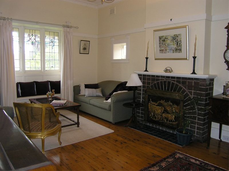 8 Wheatleigh Street, Naremburn NSW 2065