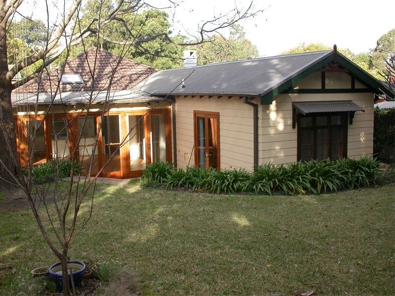 9  Canberra Avenue, St Leonards NSW 2065