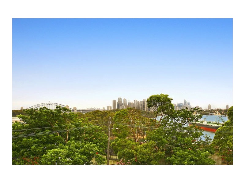 7/4  Landenburg Place, Greenwich NSW 2065