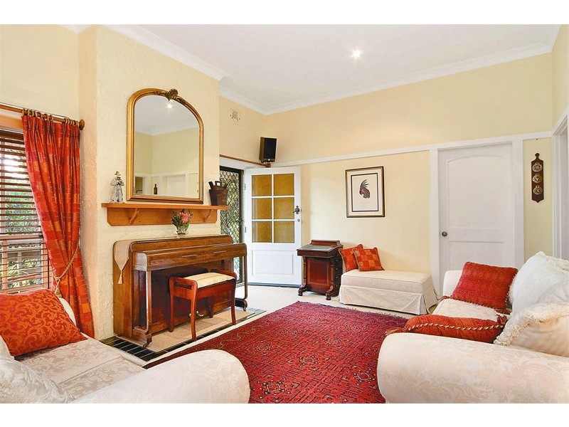 33  Ronald Avenue, Greenwich NSW 2065