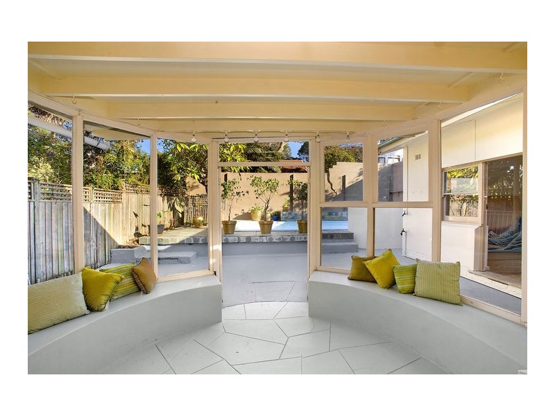 27a  Canberra Avenue, St Leonards NSW 2065