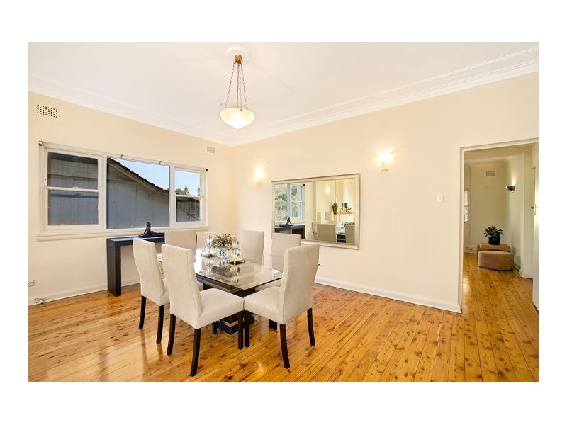 27a  Canberra Avenue, St Leonards NSW 2065