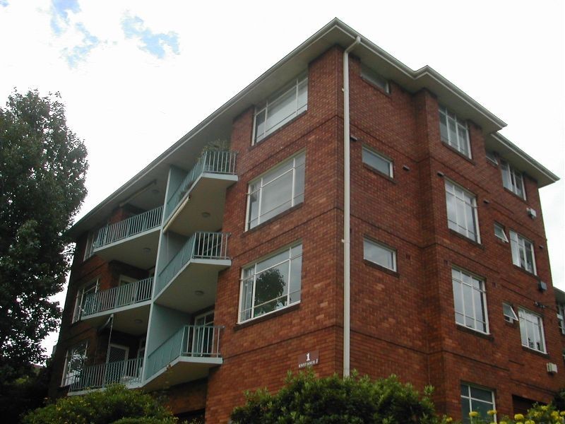 1/1  Balfour Street, Greenwich NSW 2065