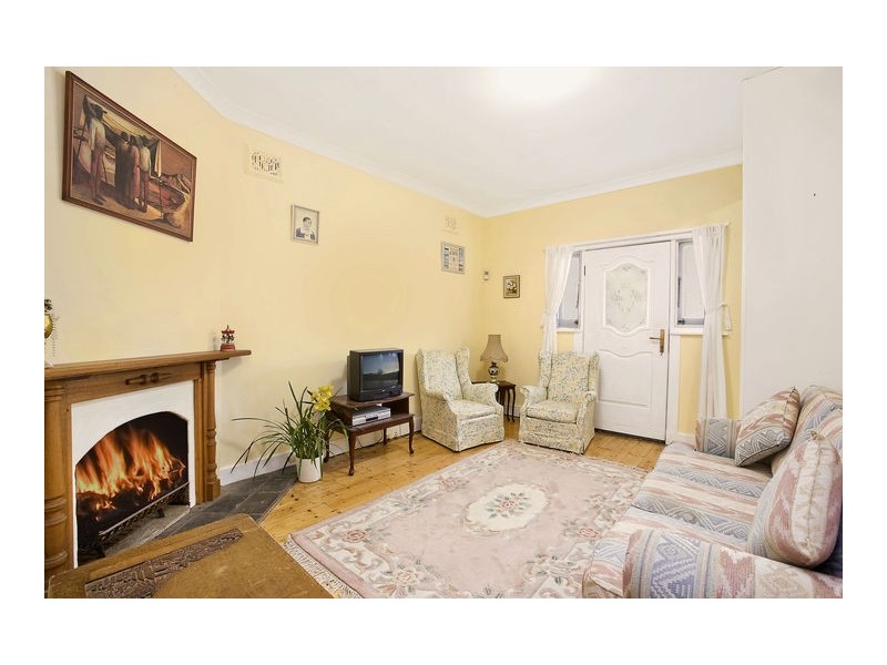 125 Ryde Road (near cnr Blaxland St), Hunters Hill NSW 2110