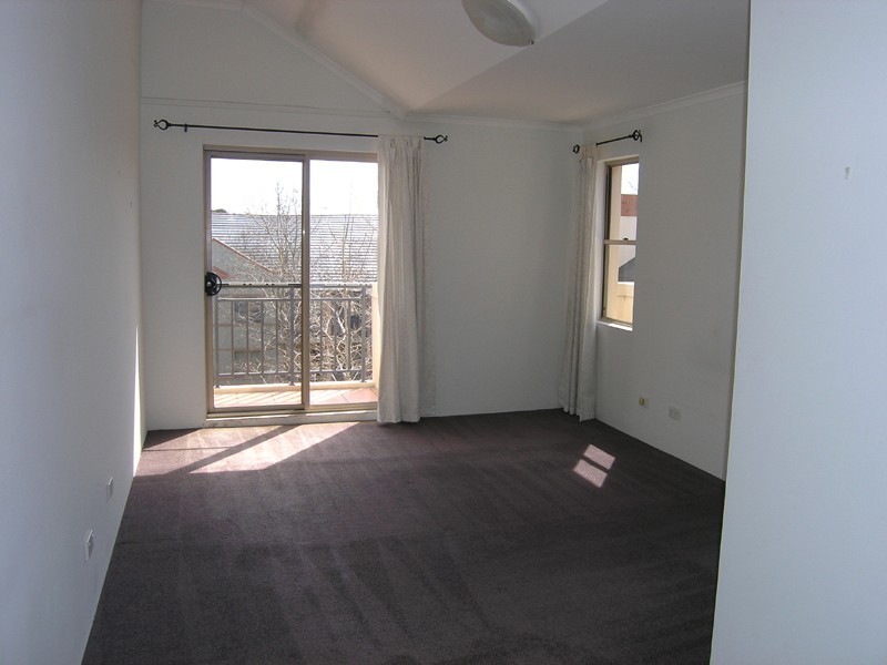 24/6  Williams Parade, Dulwich Hill NSW 2203