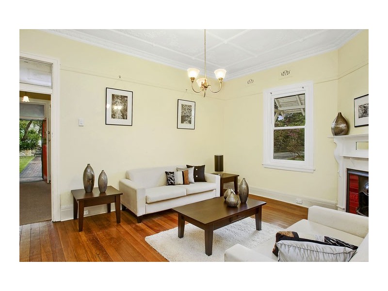 17  Carlotta, Greenwich NSW 2065