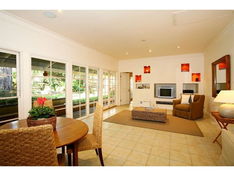 9 Hinkler Street, Greenwich NSW 2065