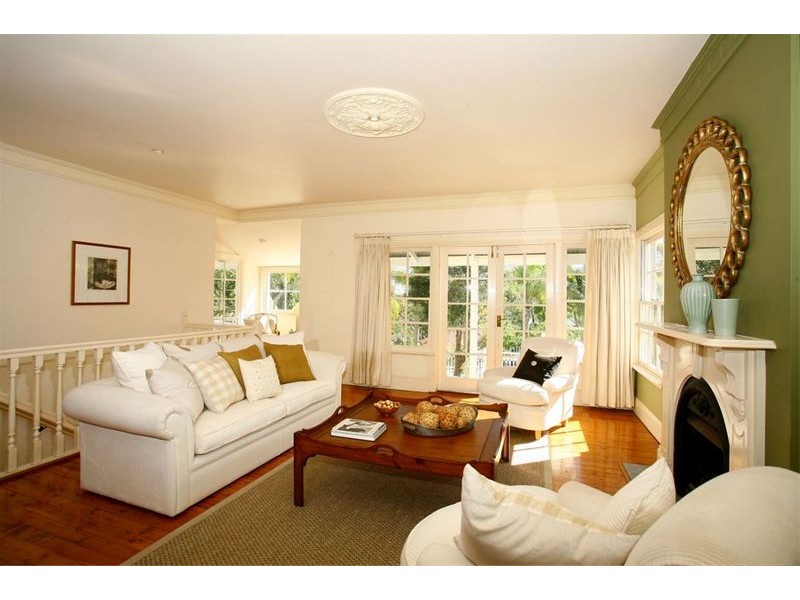 9 Hinkler Street, Greenwich NSW 2065