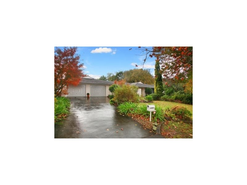 18 Flinders Ave, St Ives NSW 2075