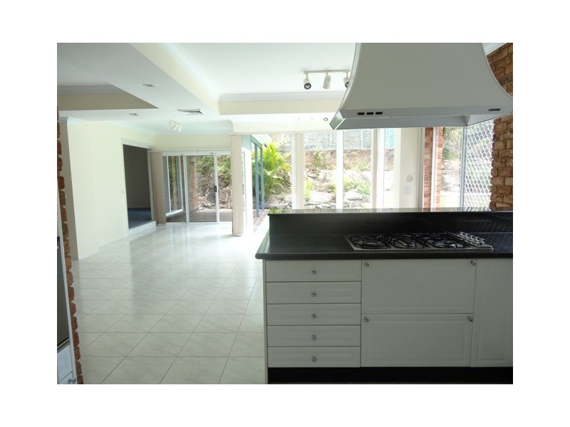 14 Kelvin Road, St Ives NSW 2075