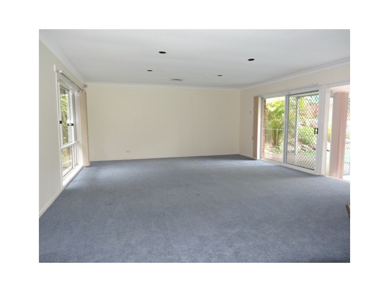 14 Kelvin Road, St Ives NSW 2075