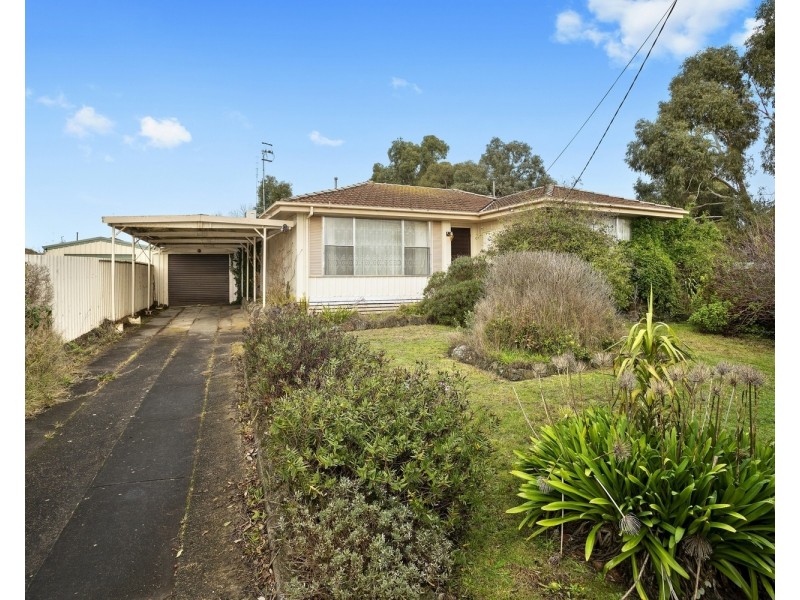 8 Sears Court, Colac VIC 3250
