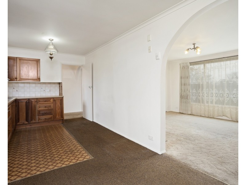 8 Sears Court, Colac VIC 3250