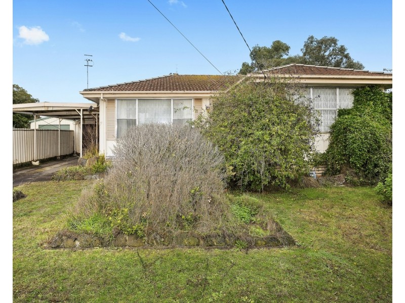 8 Sears Court, Colac VIC 3250