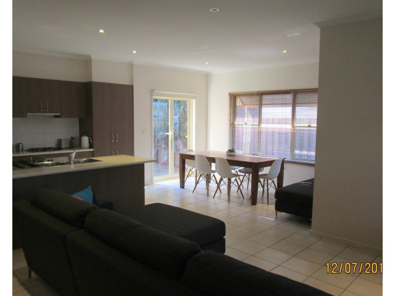 9a St James Street, Geelong West VIC 3218