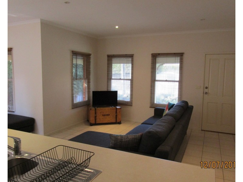 9a St James Street, Geelong West VIC 3218