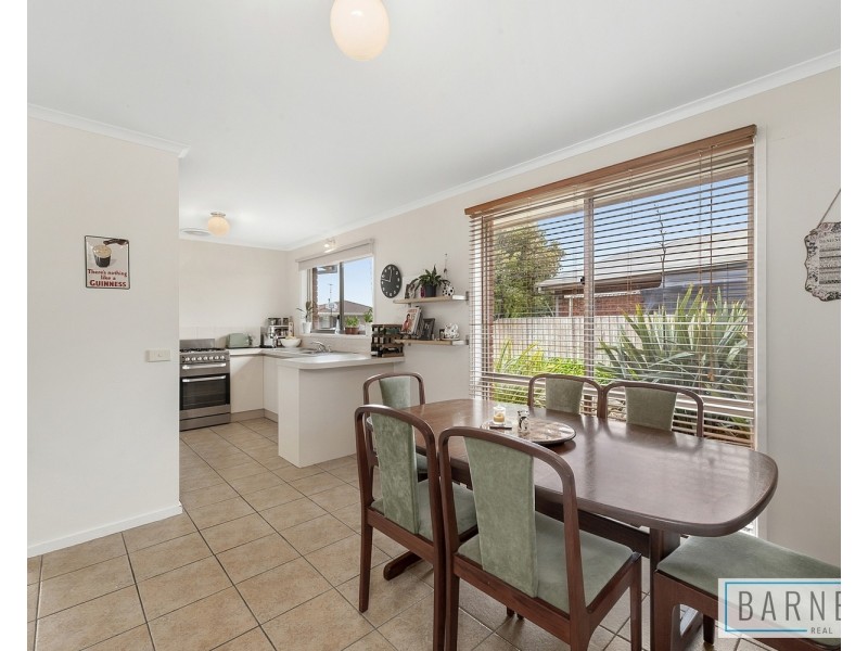 1/3 Natika Court, Grovedale VIC 3216