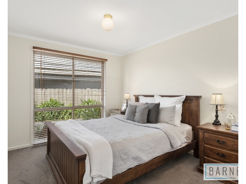 1/3 Natika Court, Grovedale VIC 3216