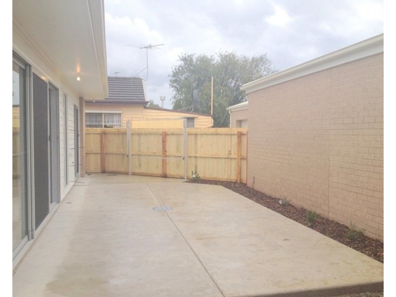 1/53 Pitman Street, Newcomb VIC 3219