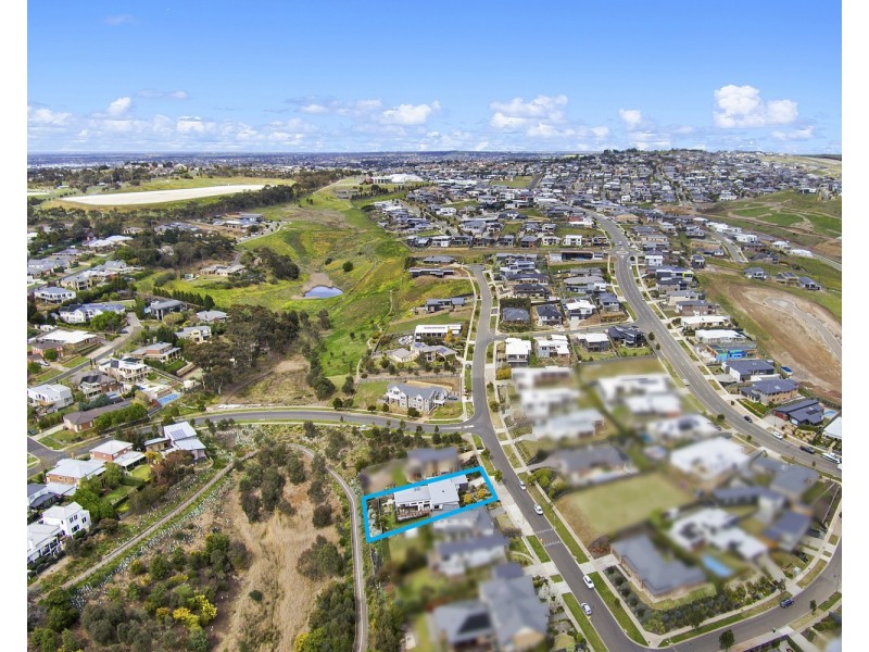 87 Rivergum Drive, Highton VIC 3216