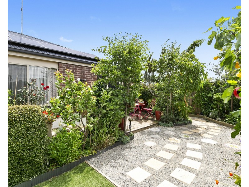 27A Charlotte Avenue, Newcomb VIC 3219