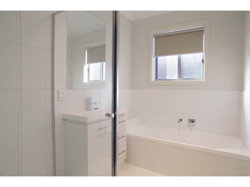 4/6 Koala Court, Whittington VIC 3219