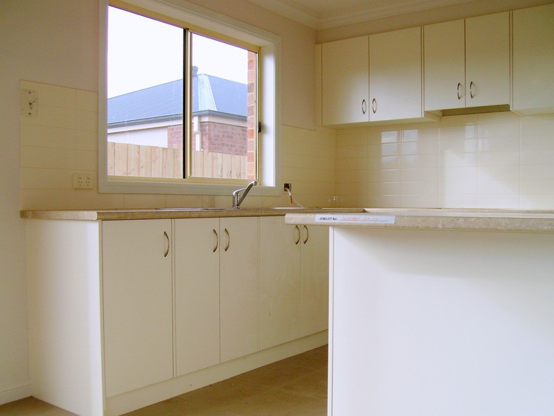 Unit 2/79 Matthews Road, Lovely Banks VIC 3221