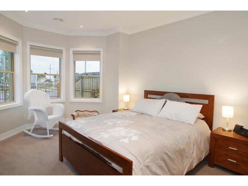 1/38 Vines Road, Hamlyn Heights VIC 3215